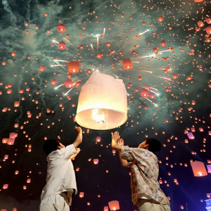 Lanterne LED PVC IP65 en gros pour l'extérieur, lumière décorative pour les fêtes, les événements, l'éclairage paysager et de jardin - Product Image 1