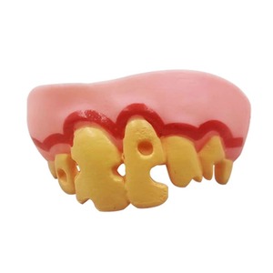 Heißer Verkauf Halloween Zahnprothesen & Schwarze Zähne Hasenzähne Scherz Lustiger Trick Weiche Plastik-Zahnspangen Weiches Spielzeug Streich Dekoration - Product Image 4