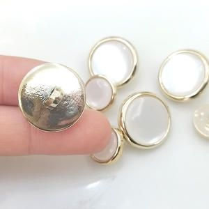 HAPPYQUALITY Luxury Diamond Pattern Accesorios <span class=keywords><strong>de</strong></span> botones <span class=keywords><strong>de</strong></span> plástico Botones cosidos a mano - Product Image 4