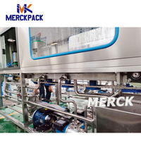 Machine de remplissage entièrement automatique pour bouteilles en plastique/verre de 5 gallons avec moteur, pour l'eau potable et les usines de boissons/aliments