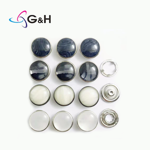 Nút chụp ngọc trai đen vuông - Product Image 6