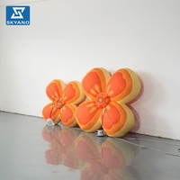 Dispositif gonflable personnalisé en forme de fleur d'osmanthus orange, modèle floral gonflable géant pour la décoration d'événements en extérieur et de sites touristiques