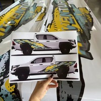 Kit de décalcomanies latérales pré-découpées pour Toyota Hilux 4 portes 2026, style OEM, couleur assortie, graphiques personnalisés en vinyle