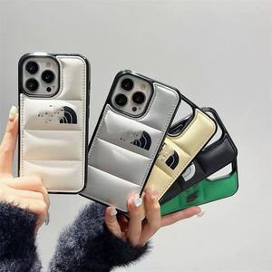 Nouvelle <span class=keywords><strong>coque</strong></span> antichoc créative de <span class=keywords><strong>marque</strong></span> de mode pour <span class=keywords><strong>iPhone</strong></span> 12 <span class=keywords><strong>13</strong></span> 14 15 16 17 <span class=keywords><strong>Pro</strong></span> <span class=keywords><strong>Max</strong></span>, style doudoune - Product Image 3