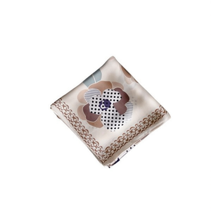 Foulard in Cotone Stampato 70x70cm, Design Floreale Moderno, Regalo per Signore, Asciugamano - Product Image 1