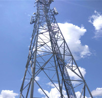 Tour de télécommunication autoportante galvanisée à chaud pour antenne micro-ondes 4G 5G GSM