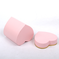 Boîtes d'expédition élégantes Kexin en forme de cœur pour arrangements floraux, avec pelliculage mat et revêtement UV, gaufrage inclus