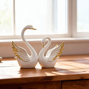 Eleganti Ornamenti per Interni Casa, Statuetta in Resina Personalizzata - Decorazione Romantica a Forma di Cigno (Bianco/Oro/Rosso/Blu) - Product Image 4
