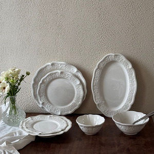 <span class=keywords><strong>Vajilla</strong></span> de cerámica de porcelana, platos de cena, platos de Pasta <span class=keywords><strong>Vintage</strong></span> europeos, <span class=keywords><strong>vajilla</strong></span> de cerámica en relieve <span class=keywords><strong>blanca</strong></span> - Product Image 2