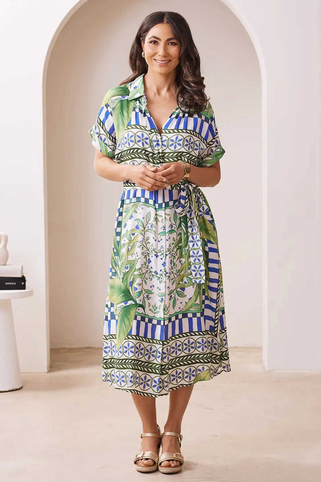 สีขาวและสีเขียว