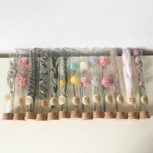 Tubes à essai transparents avec fleurs séchées et <span class=keywords><strong>bouchon</strong></span> en liège, <span class=keywords><strong>vase</strong></span> en verre - Product Image 3