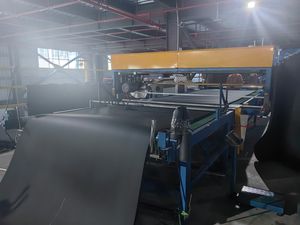 Rouleau de mousse thermique en caoutchouc, plaque acoustique insonorisante, isolation ignifuge pour les murs, les sols et les toits de construction - Product Image 6