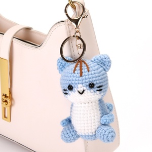 <span class=keywords><strong>Portachiavi</strong></span> fatti all'uncinetto gatto fortunato Amigurumi animali di peluche giocattoli <span class=keywords><strong>portachiavi</strong></span> bambola disegno <span class=keywords><strong>a</strong></span> <span class=keywords><strong>maglia</strong></span> 3d graziosi regali per ragazze - Product Image 4
