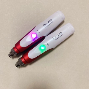 Stylo de microneedling électrique à vente chaude mondiale, stylo <span class=keywords><strong>Derma</strong></span> <span class=keywords><strong>Pro</strong></span> avec LED pour un renouvellement naturel de la peau - Product Image 3