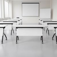 Table de conférence pliable Easy-Flip en gros avec panneau de confidentialité blanc et roulettes orientables pour salle de formation
