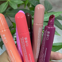 Rouge à lèvres liquide imperméable à l'eau de conception de mode de brillant à lèvres de peptide de haute qualité peut être brillant à lèvres de marque privée de logo personnalisé