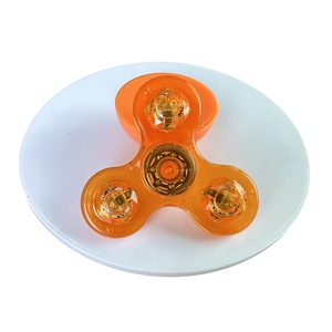 Toupies lumineuses LED 18 couleurs en PVC de bonne qualité pour enfants, emballage transparent, vente en gros, pour les 0-24 mois - Product Image 6