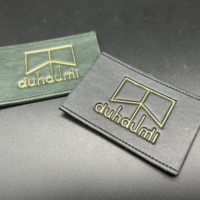 Étiquette en cuir personnalisée de haute qualité, écologique, avec estampage à chaud doré, en rouleau, patch carré découpé au laser pour vêtements et chapeaux