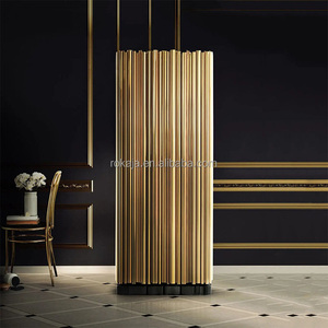 Meuble à vin de luxe moderne avec cadre en acier inoxydable doré, pieds en verre noir, buffet de salon, présentoir de bar, rangement Rkj-rx23139 - Product Image 5