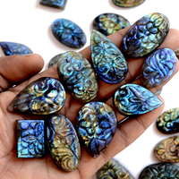 Pierre précieuse naturelle en forme de serpentin labradorite, pierre précieuse