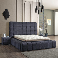 Lit de rangement avec élévateur à gaz, meuble de chambre à coucher rembourré en tissu gris clair