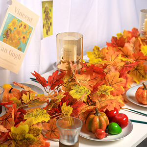 Guirlande de feuilles d'érable artificielles en soie, décoration extérieure pour la maison, style naturel pour l'automne et Halloween - Product Image 3
