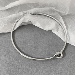 Collar de Gargantilla con Nudo Chapado en Oro Latón Simple Nuevo 2024 para Hombre y Mujer, Joyería Personalizada de Fábrica - Product Image 4