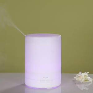 เครื่องกระจายกลิ่นหอมแบบพกพา ความจุ 600 มล. พร้อมไฟกลางคืน สำหรับบ้านและห้องนอน - Product Image 2