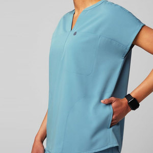<span class=keywords><strong>Abbigliamento</strong></span> <span class=keywords><strong>medico</strong></span> personalizzato fabbrica donne carino alla moda scrub set traspirante Spandex Rayon tessuto per infermieri medici OEM per - Product Image 3