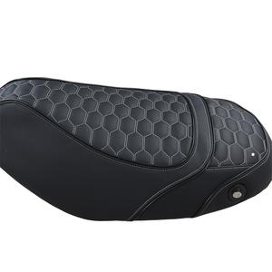 Housse de siège de moto en cuir respirant de haute qualité personnalisée GANE - Product Image 4