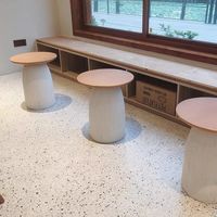 Table basse minimaliste en pierre à hauteur réglable pour petit salon, balcon ou utilisation en extérieur