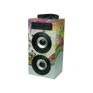 Low Price Wholesale Subwoofer 1000mAh Karaoke Microphone Bass 15M Outdoor Wireless Speaker
