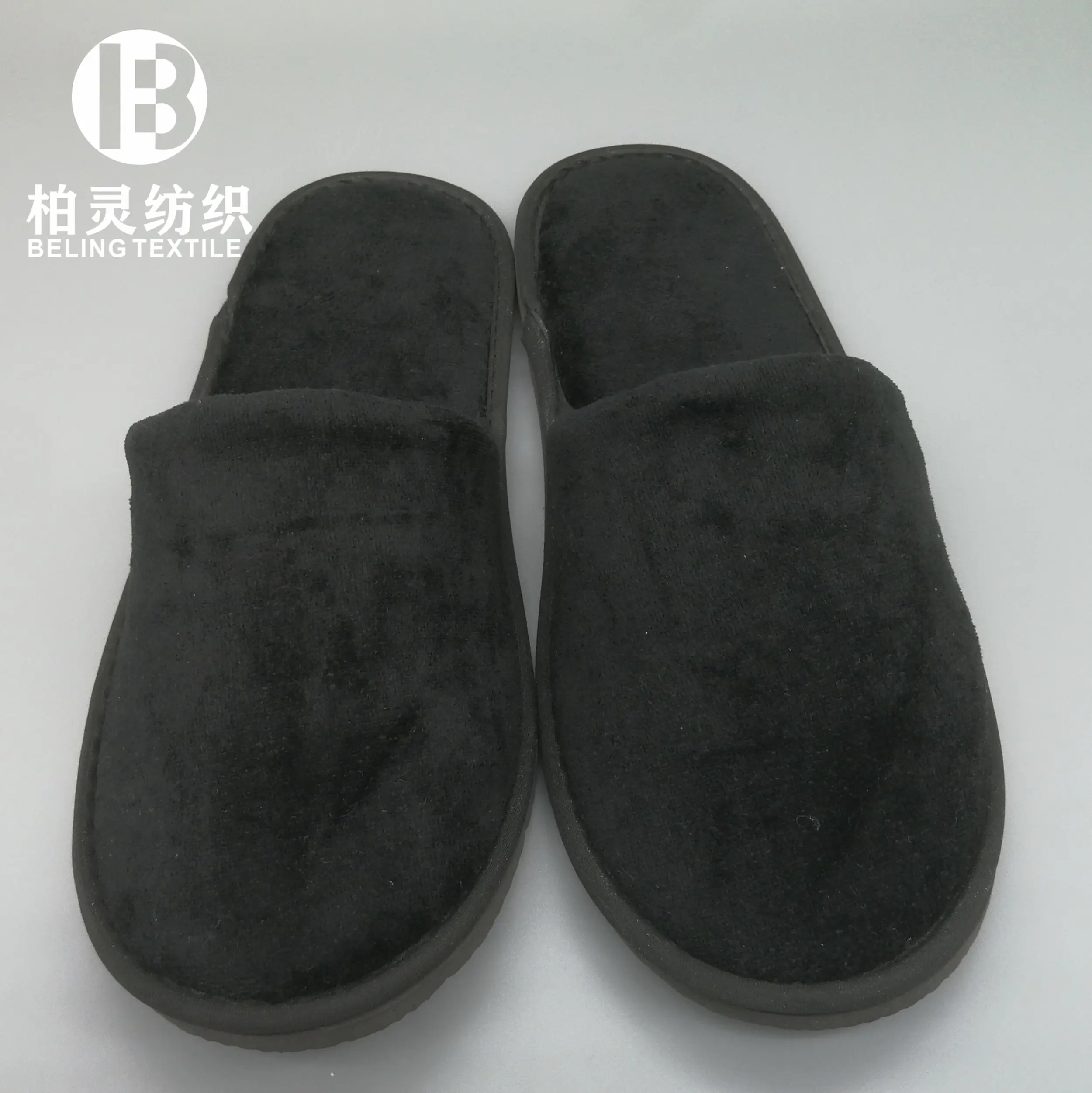 100% Polyester Fluwelen Zwart Velours Slipper Gesloten Teen Hoge Kwaliteit Zachte En Comfortabele Slipper Wegwerp Voor Hoge Ster Hotels