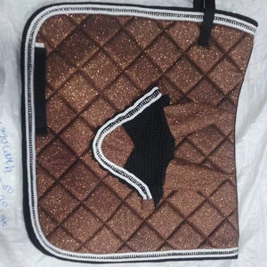 Sillín occidental de cuero hecho a mano más vendido Comodidad y control superiores para propietarios de caballos Exportación a granel disponible - Product Image 1