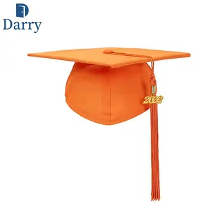 Hot-Sell Classic Mortarboard Avec Glands Et Année Charme Étudiants 2024 Pas Cher Graduation Cap