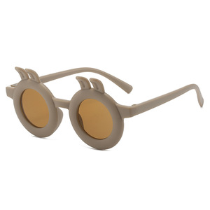 <span class=keywords><strong>Gafas</strong></span> de Sol para niños moda 2025 lindo conejo oreja forma Cool fiesta <span class=keywords><strong>dibujos</strong></span> <span class=keywords><strong>animados</strong></span> redondo naranja <span class=keywords><strong>gafas</strong></span> personaje niños <span class=keywords><strong>gafas</strong></span> de sol - Product Image 4