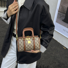 <span class=keywords><strong>Sac</strong></span> Boston texturé personnalisé en usine, grande capacité, <span class=keywords><strong>sac</strong></span> à bandoulière rétro pour femme, motif géométrique tendance, fermeture éclair été/hiver - Product Image 4