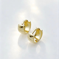 Boucles d'oreilles créoles épaisses en or massif 18 carats, polies et lisses, 8,8*4,4 mm de large, classiques pour femme, gageables