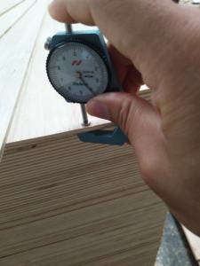 Panneau de contreplaqué moderne en bois de caoutchouc <span class=keywords><strong>SGH</strong></span> 4 mm à joint de doigt, écologique, le plus vendu pour l'intérieur - Product Image 3