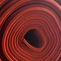 Feuille de mousse de silicone rouge à cellules ouvertes, épaisseur 5 mm, rouleau de mousse 120 kg pour rembourrage de table de presse à chaud et de table de repassage sous vide