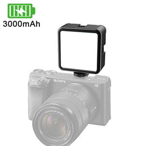 Портативная тройная тепловизионная камера ViJim VL81 с двухцветной подсветкой, популярная для съемок на открытом воздухе и в условиях ограниченного освещения. - Product Image 1