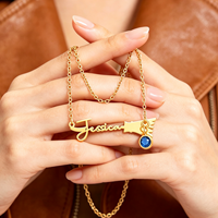 Collier personnalisé Balai Magique avec nom et pierre de naissance, plaqué or 18 carats, chaîne ajustable, pendentif pour femme, cadeau bijou