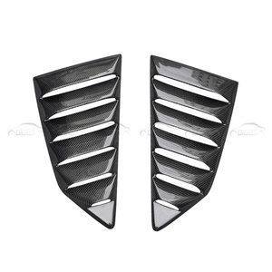 Pour Nissan R35 : Cache de ventilation triangulaire en fibre de carbone pour vitre arrière, tuning automobile - Product Image 4