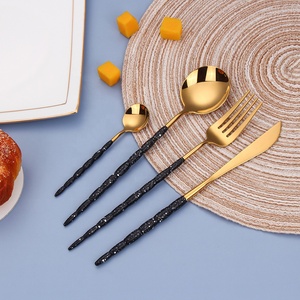 Sáng Tạo Peal Hình Dạng Xử Lý Thép Không Gỉ Thiết Lập Dao Kéo 18-10 Tùy Chỉnh Loog Và Nhiều Màu Dao Nĩa Và Muỗng Flatware <span class=keywords><strong>Set</strong></span> - Product Image 2