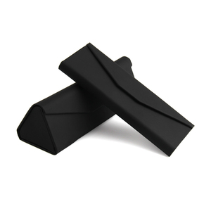 CONCHEN Hộp Đựng Kính Mát Gấp Bằng <span class=keywords><strong>PVC</strong></span> Hộp Đựng Kính Tam Giác Logo Tùy Chỉnh Hộp Đựng Kính Mắt Gấp Được - Product Image 2