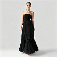 Robe longue noire sans bretelles pour femme, ornée de strass, jupe en tulle, silhouette trapèze, élégante, pour soirée formelle