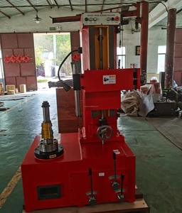 Máquina cortadora <span class=keywords><strong>de</strong></span> rotor <span class=keywords><strong>de</strong></span> <span class=keywords><strong>discos</strong></span> y tambores <span class=keywords><strong>de</strong></span> freno RUNDE T8362 Máquina perforadora <span class=keywords><strong>de</strong></span> tambor <span class=keywords><strong>de</strong></span> freno proporcionada Máquina <span class=keywords><strong>rectificadora</strong></span> <span class=keywords><strong>de</strong></span> motor portátil 900 - Product Image 5