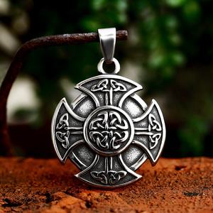 Collar con Colgante Personalizado Yunnique, Acero Inoxidable, Acabado Antiguo Celta, Tallado Detallado, Estilo Gótico Vintage, Hipoalergénico, Duradero - Product Image 4