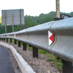 Highway Guardrail/Expressway Usage/Aashto M-180 W Beam Rail Hot Galvanized Or PVC Coated Guardrail Guardrail System Road Barrier