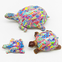 Statue de tortue colorée en résine, faite à la main et peinte à la main, sculpture animale, souvenir, décoration de la maison, accessoire décoratif pour le salon